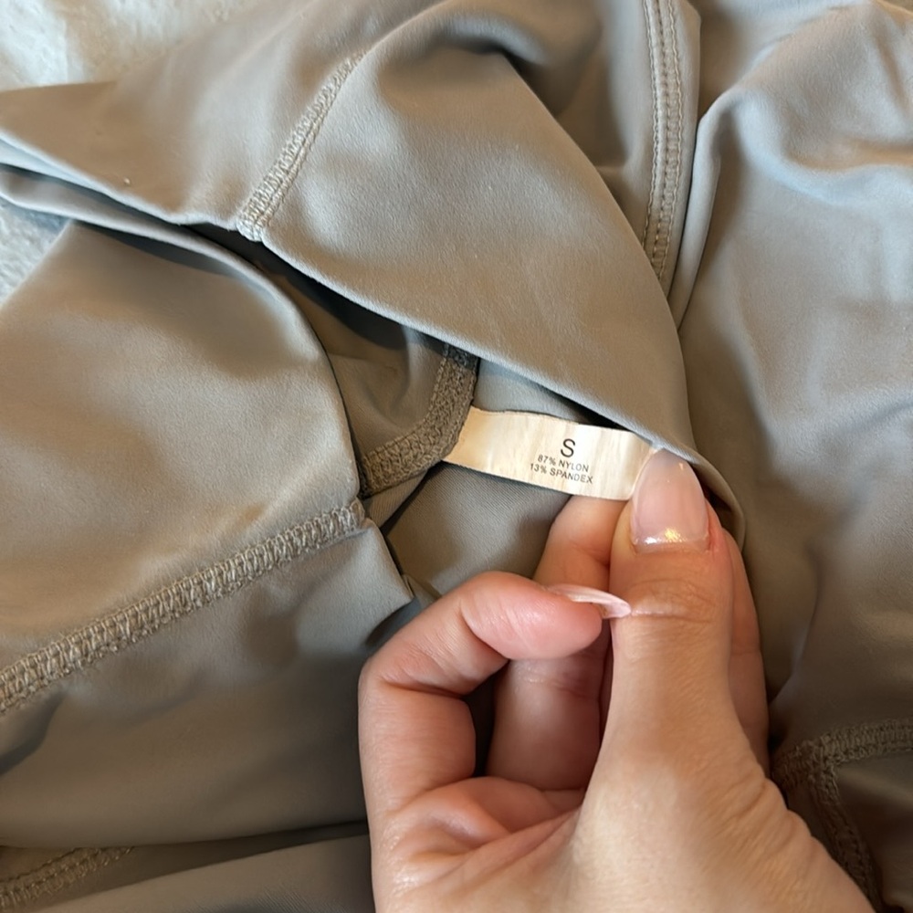 Light Grey Solid Seamless Leggings - image 3